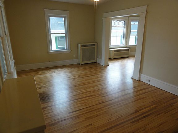 3rd image of 3412 Blaisdell Ave Floor 2