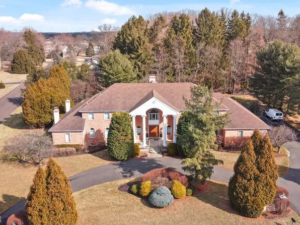 268 Kasi Cir, Ivyland, PA 18974