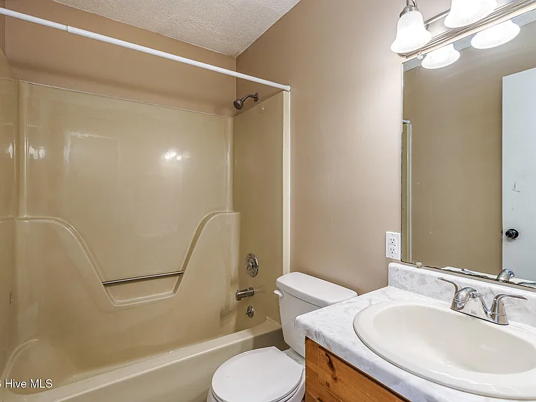 70 Beaver Ridge Trl — Photo 11