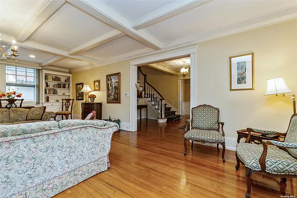 Sold by Prime Realty | media 10