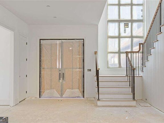 4th image of 10908 Woodstock Rd