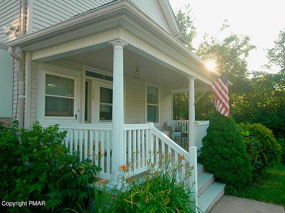 3rd image of 128 Lincoln Ave