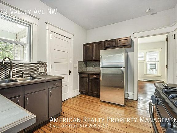 5th image of 312 Valley Ave NW