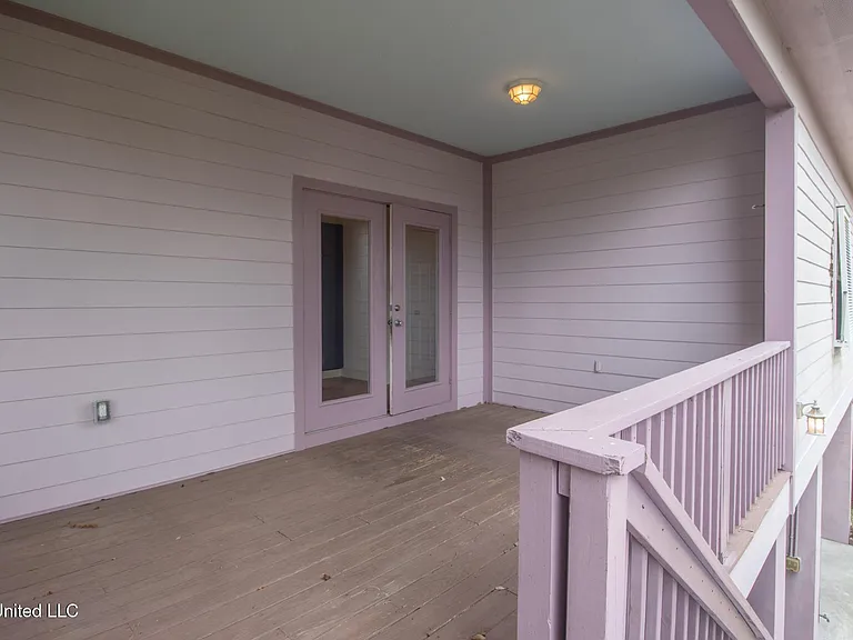 126 Miramar Ave — Photo 25