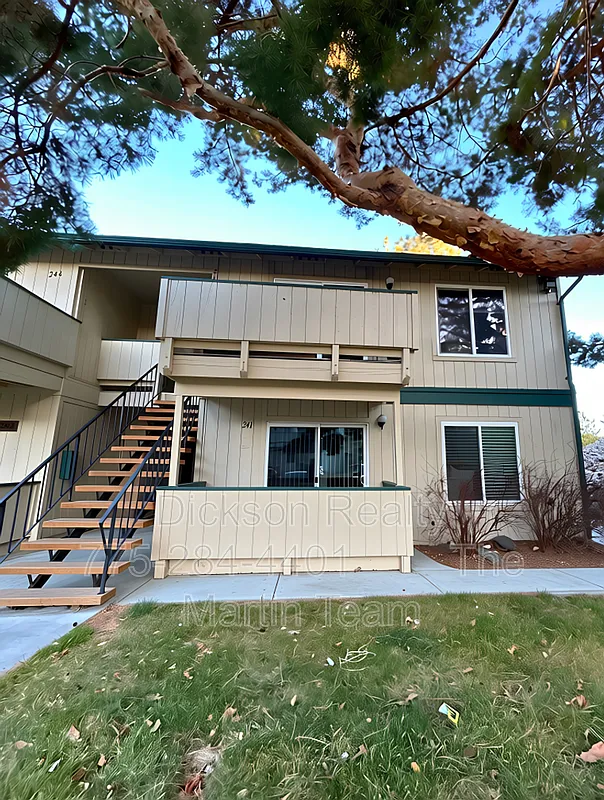 2 bed, 1.0 bath, 963 sqft, $1,450 — Photo 1