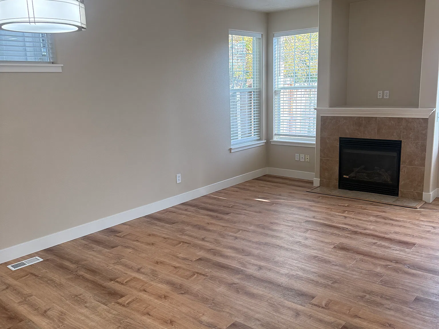 3 bed, 1508 sqft, $2,600 — Photo 3