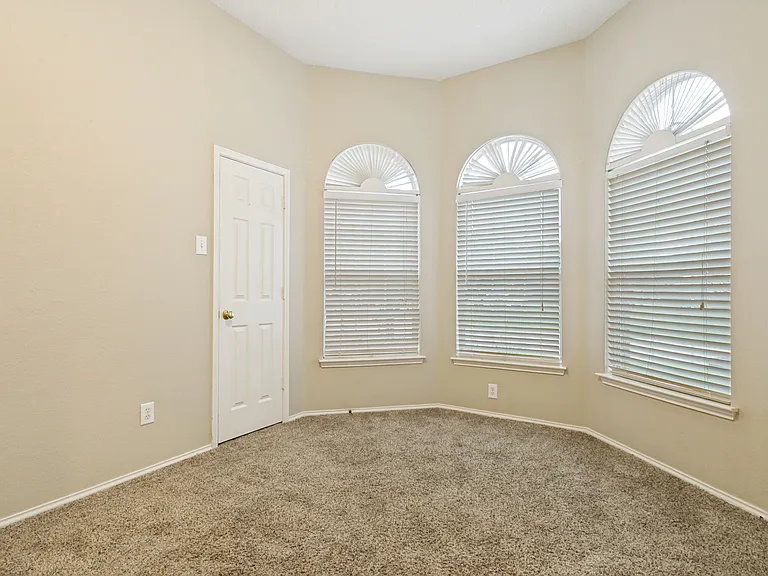 3004 Norwich Ln — Photo 18