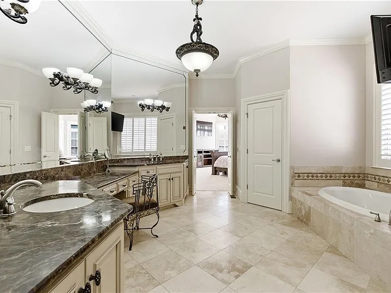 6335 Howell Cobb Ct — Photo 20
