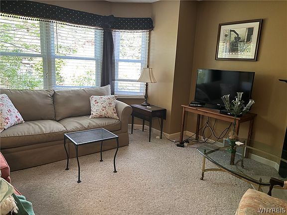 5th image of 18 Old Mill Cir