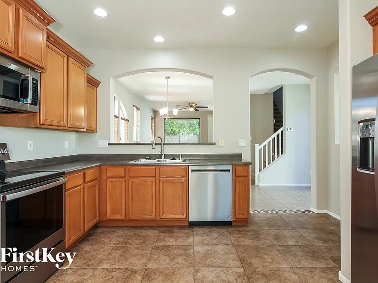 1848 E Dunbar Dr — Photo 6