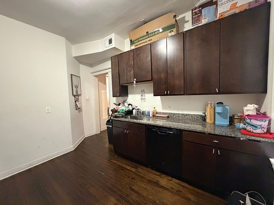 1st image of 5118 N Lincoln Ave #1R