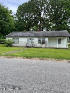 259 E 3rd St, Henderson, TN, 38340