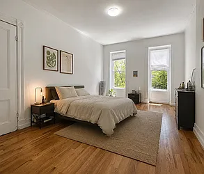 297A Pulaski Street, #2C