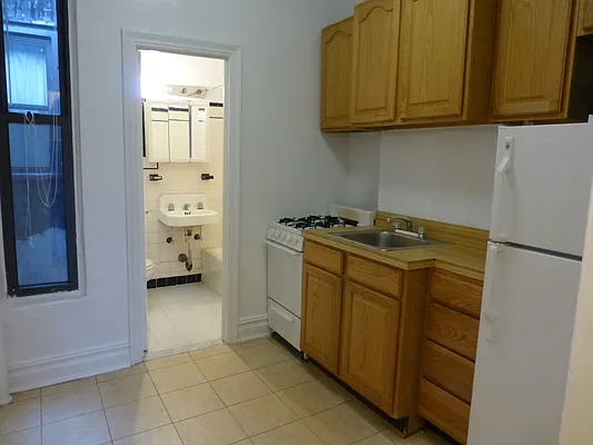 Rented by GPA Realty | media 25