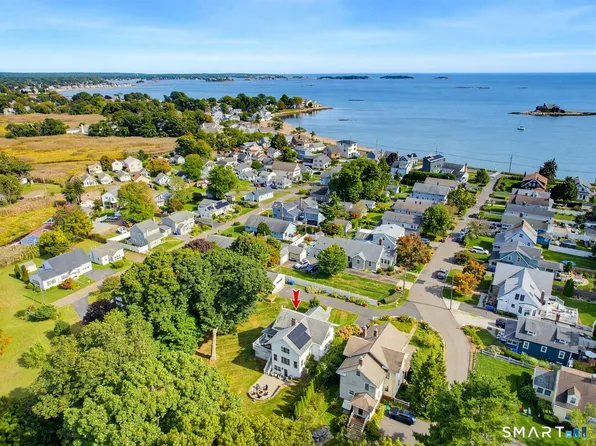 10 Wilford Road, Branford, CT 06405