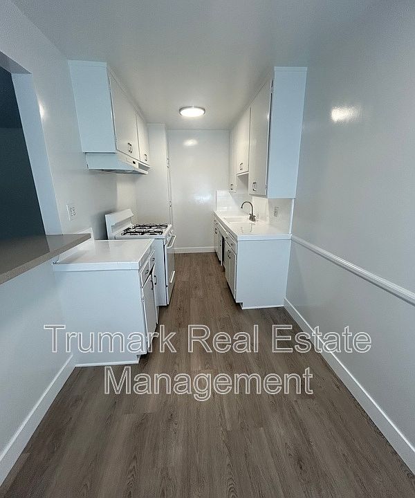 1st image of 1104 E Wilson Ave #4