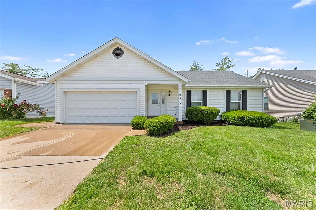 2713 Chapel View Dr photo 1