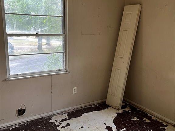 2nd image of 5102 Forest Ave
