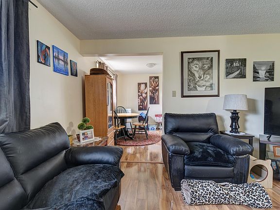 3rd image of 9749 88th Ave NW