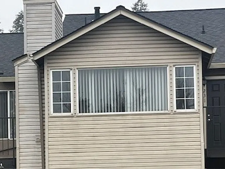 Carmel Woods Apartments — Photo 94