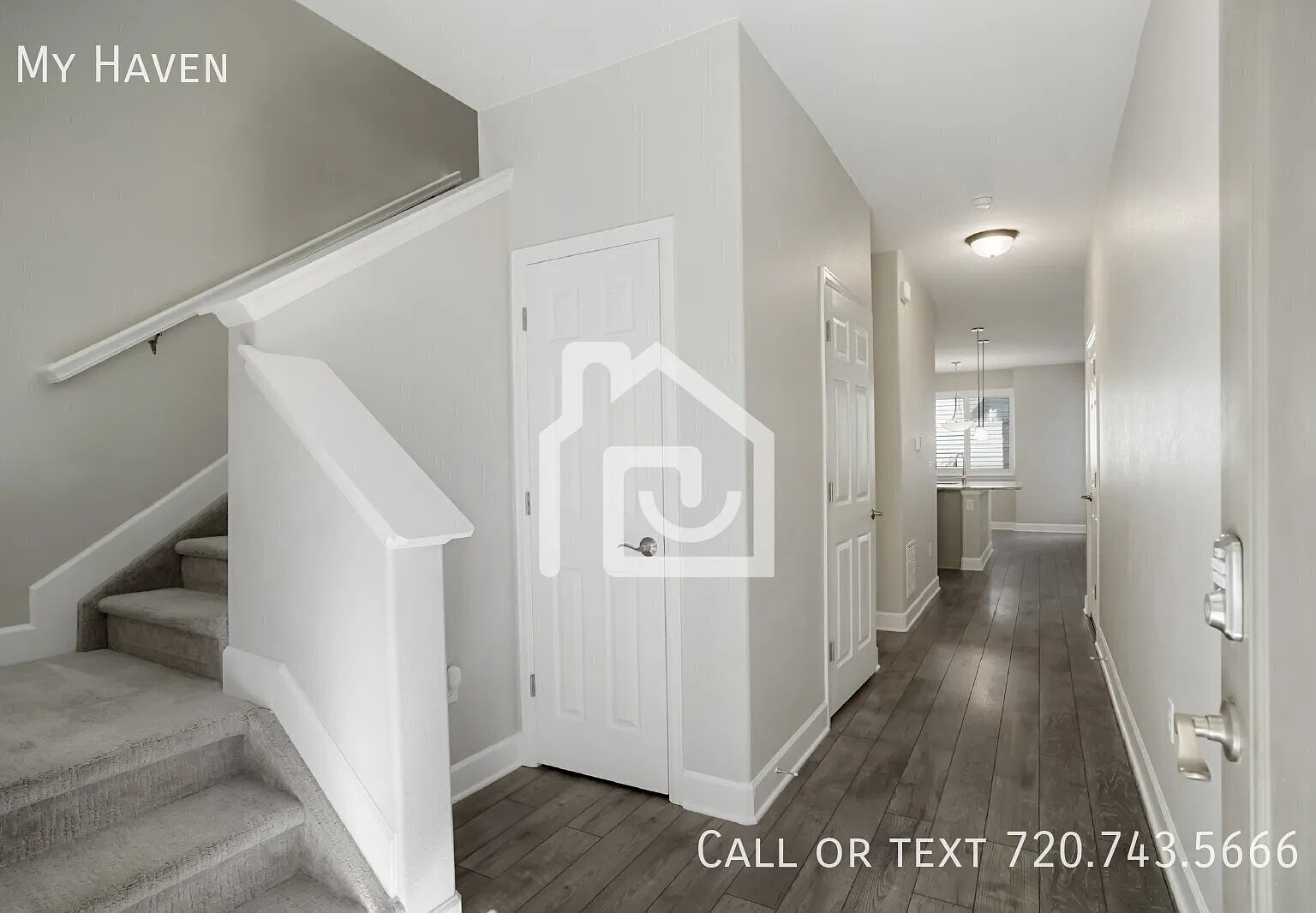 Low Maintenance Townhome in Cherry Creek School District — Photo 3