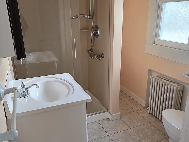 321 Pine St — Photo 9