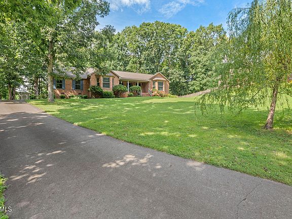 2nd image of 510 Anglewood Dr