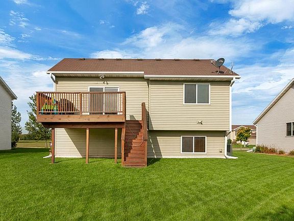 3rd image of 408 23rd Ave N