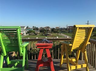 924 Moms Rd, Crystal Beach, TX 77650