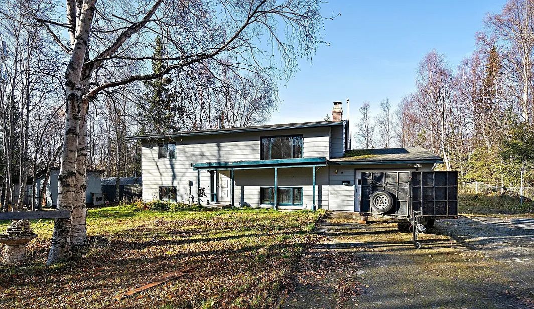 5 bed, 1920 sqft, $4,200 — Photo 3