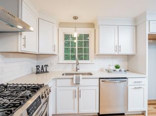 23 Ticonderoga Ln, Millis, MA 02054