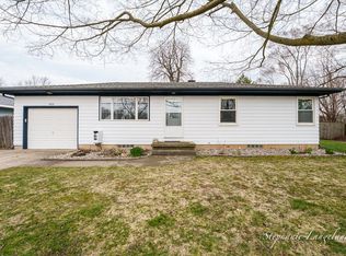 4020 Lester Dr NE, Grand Rapids, MI 49525
