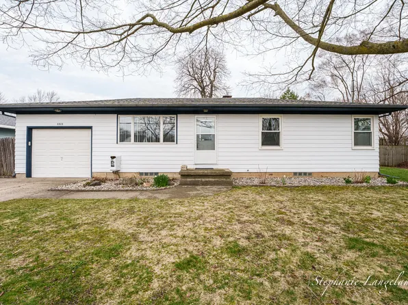 4020 Lester Dr NE, Grand Rapids, MI 49525
