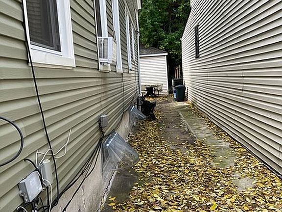 4th image of 6350 Booth St