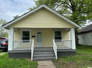 1014 E Broadway, Centralia, IL 62801