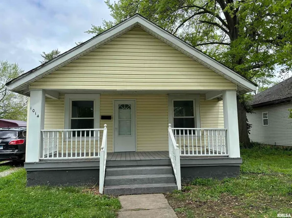 1014 E Broadway, Centralia, IL 62801