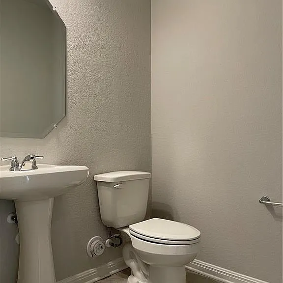 2040 Arendale Dr — Photo 23