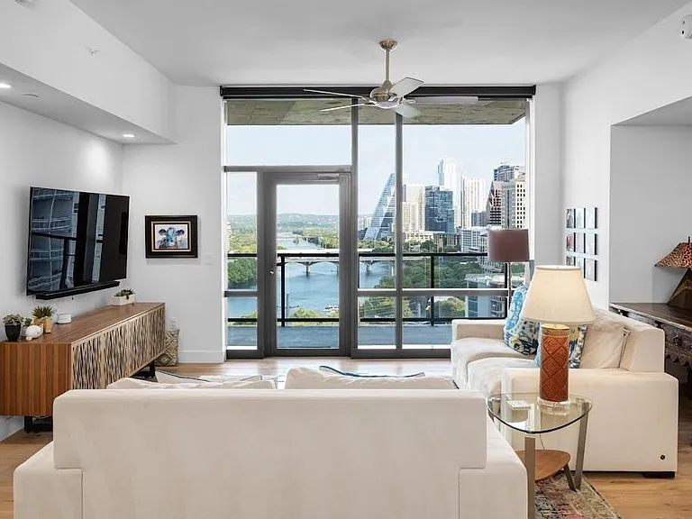 70 Rainey St #1306 — Photo 3
