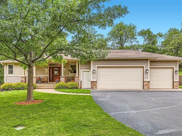 894 Young Rd, Hudson, WI 54016