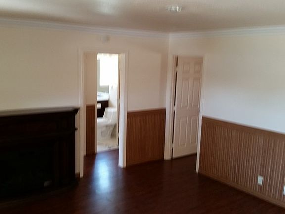 4th image of 2434 Lovejoy St
