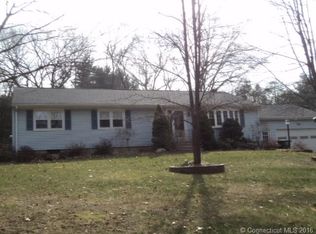 160 Red Root Ln, Milford, CT 06461