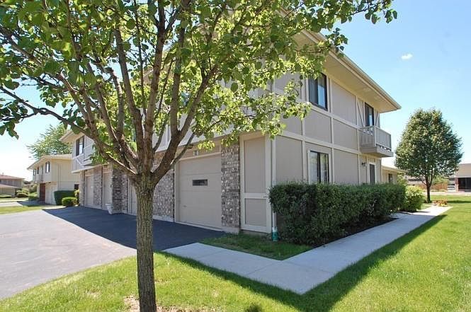 1st image of 10 Dennis Ct