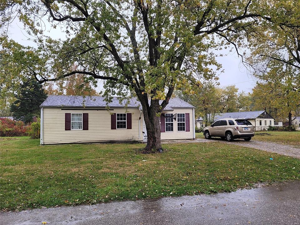 1st image of 37 Saint Columba Dr