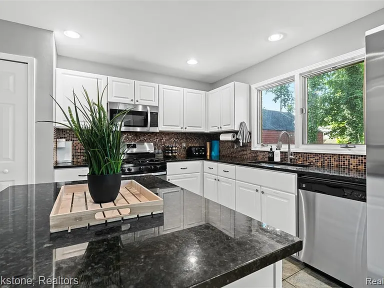 400 La Plaza Ct — Photo 19