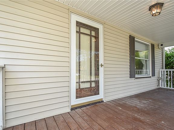 3rd image of 36 N Brockway Ave