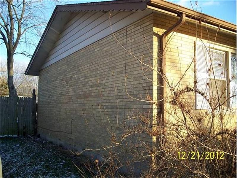 2nd image of 1213 Barbara Ln
