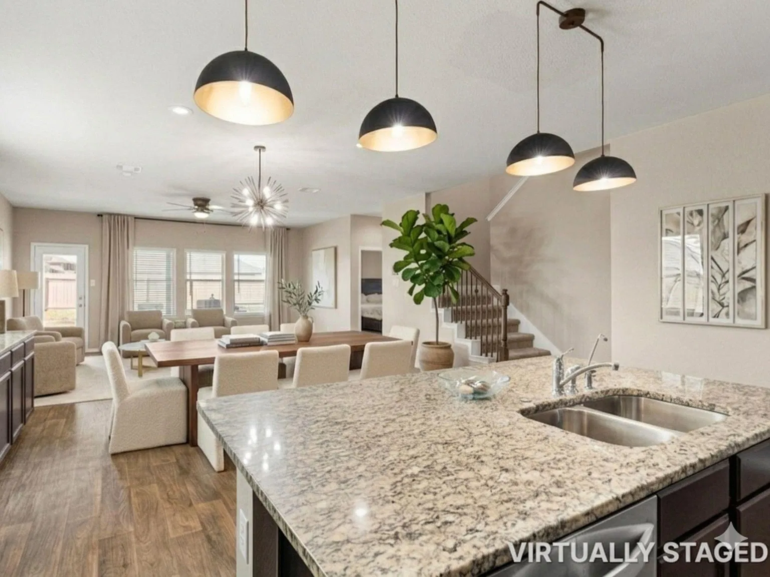 5 bed, 3.0 bath, 2775 sqft, $2,800 — Photo 1