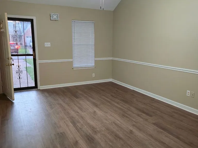 4142 Meadow Chase Cv — Photo 3