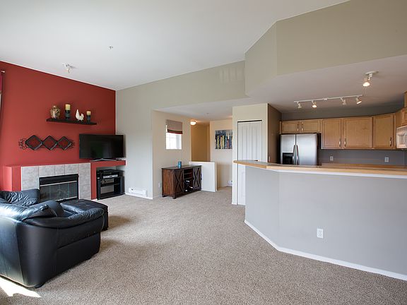 3rd image of 21507 42nd Ave S APT M6