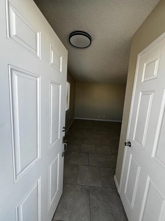 6941 Appleton Dr, unit C — Photo 2